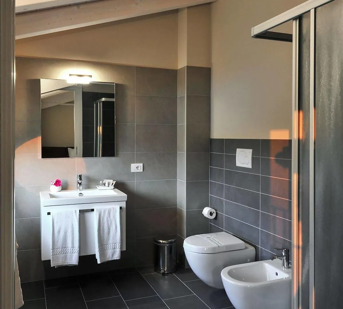 Belvivere Suites Sona 0*,