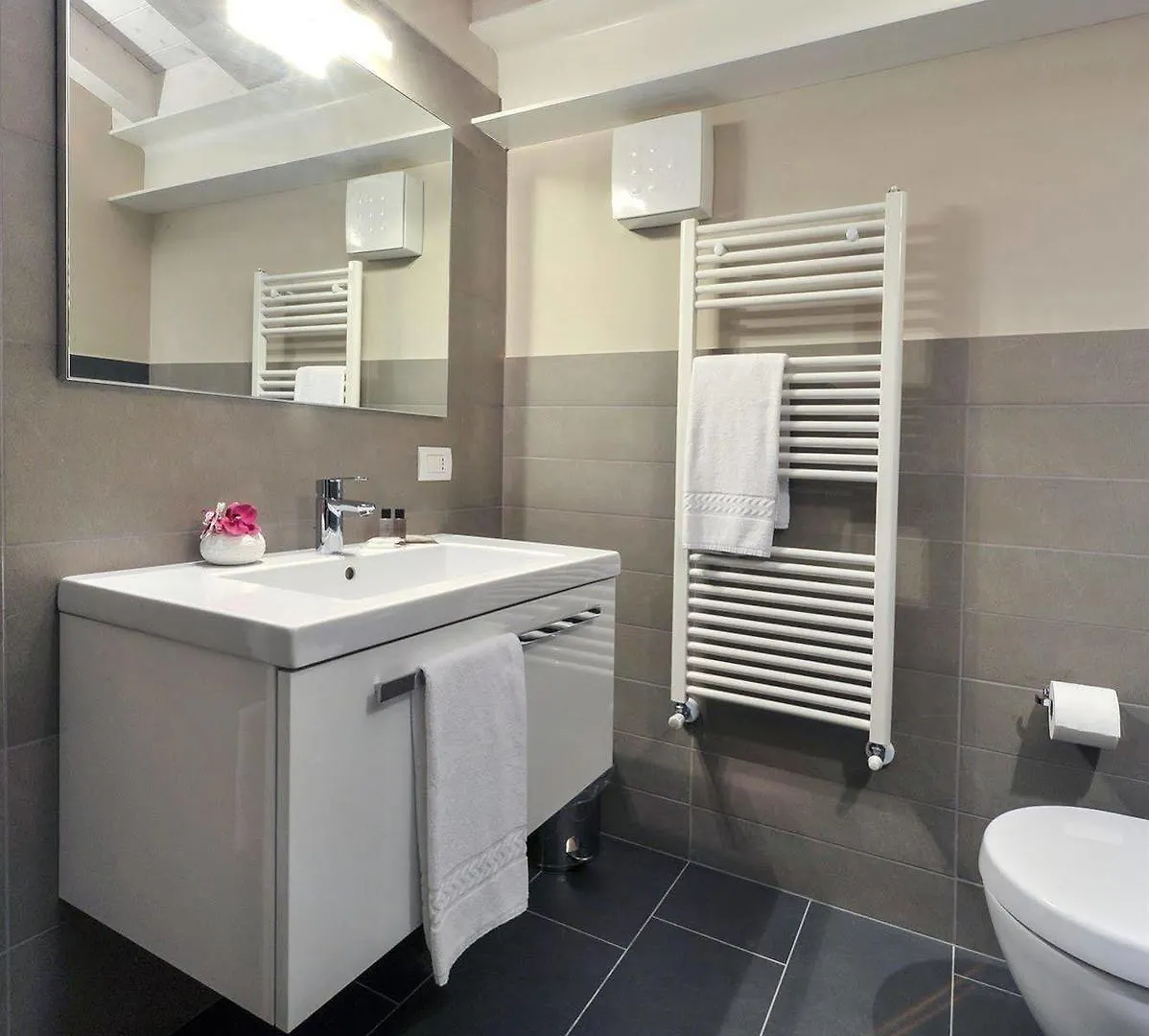 Casa di campagna Belvivere Suites Sona
